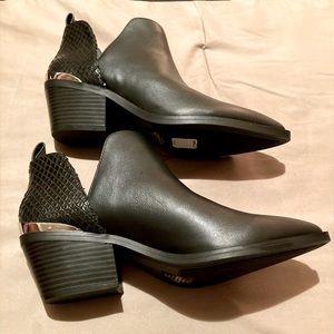 Express Low-cut Bootie (NEW)